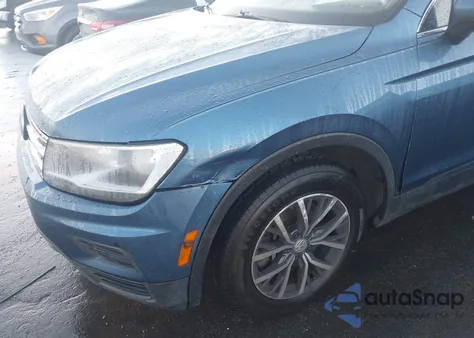 2019 Volkswagen Tiguan 2.0T Se/2.0T Sel/2.0T Sel R-Line/2.0T Sel R-Line Black из США, поврежденный, VIN 3VV3B7AX5KM069408